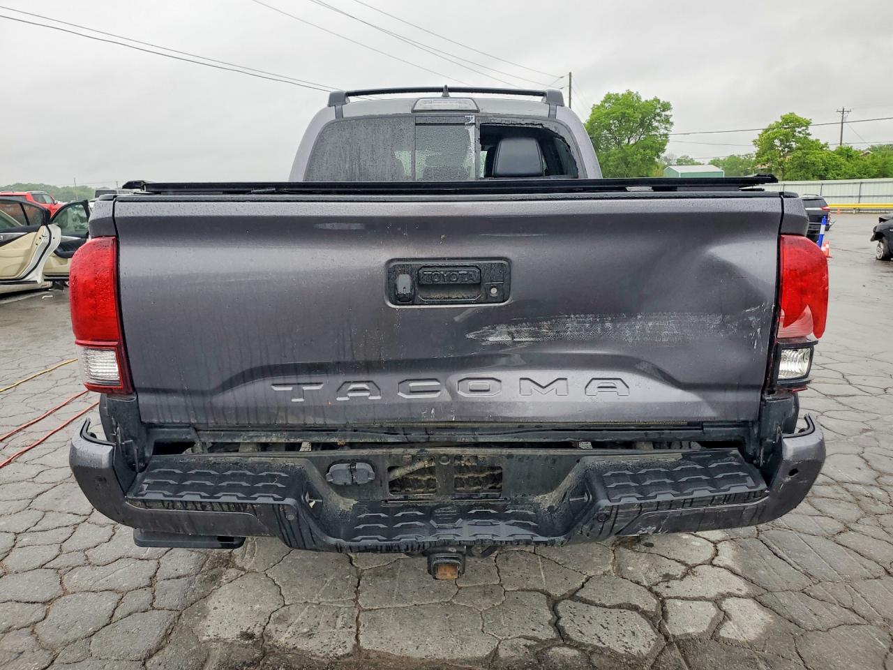2019 TOYOTA TACOMA TRD OFF-ROAD photo 16