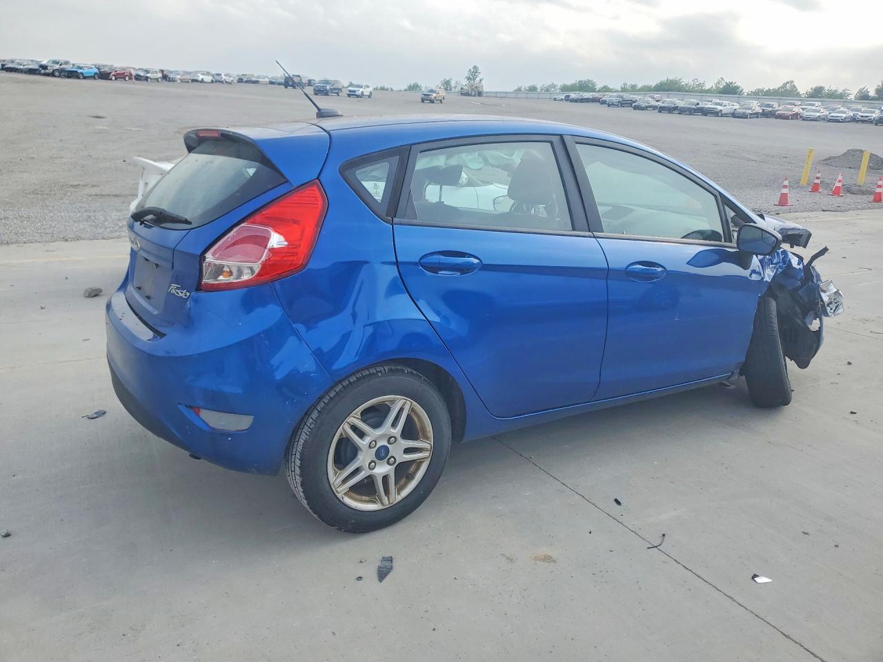 2019 FORD FIESTA SE photo 7