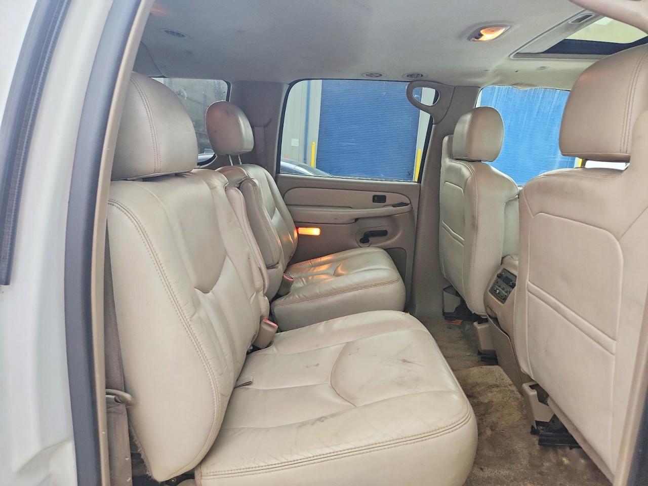 2003 GMC YUKON XL C1500 photo 31