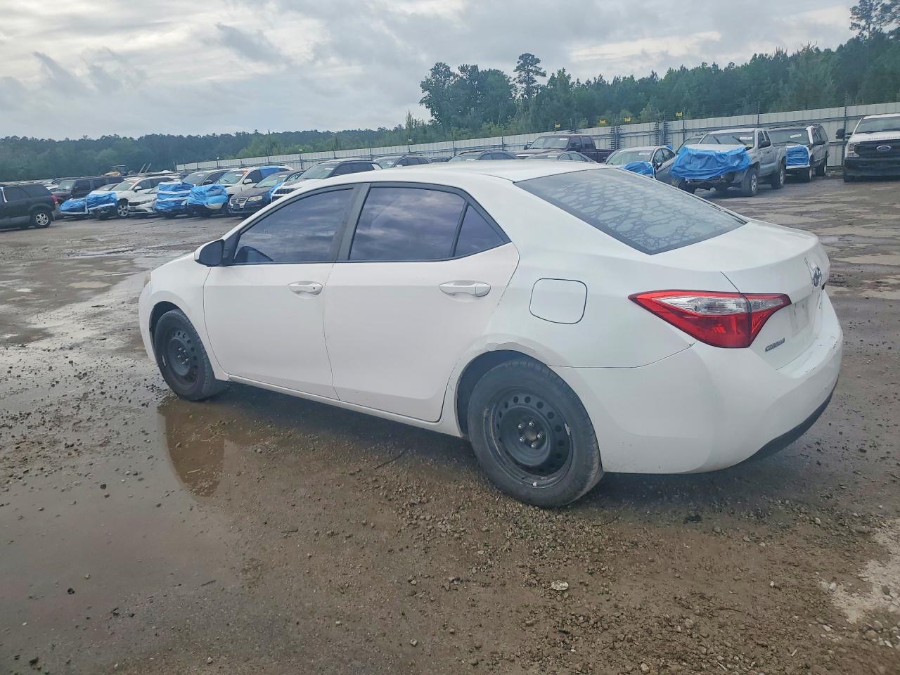 2016 TOYOTA COROLLA LE photo 2