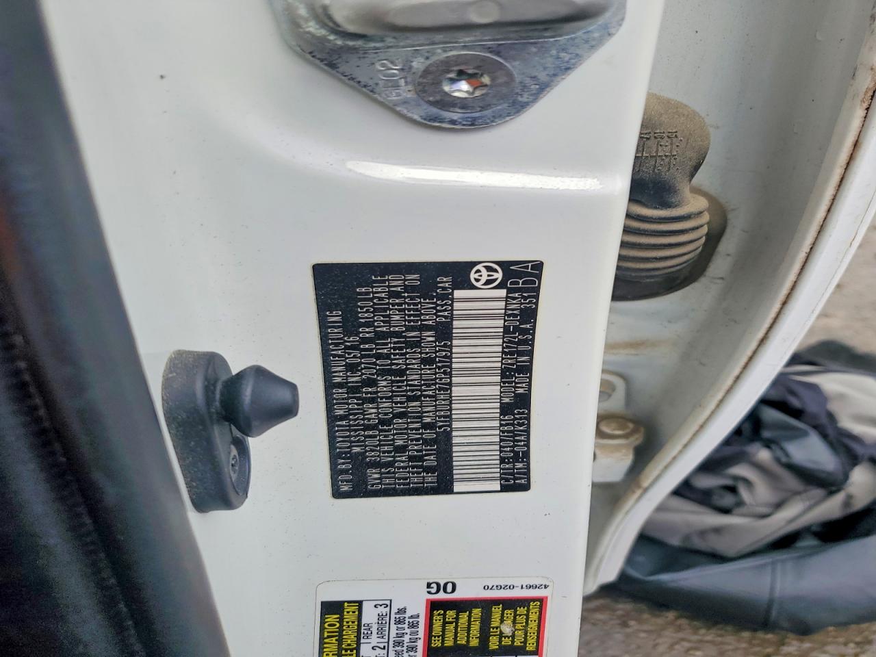 2016 TOYOTA COROLLA LE photo 12