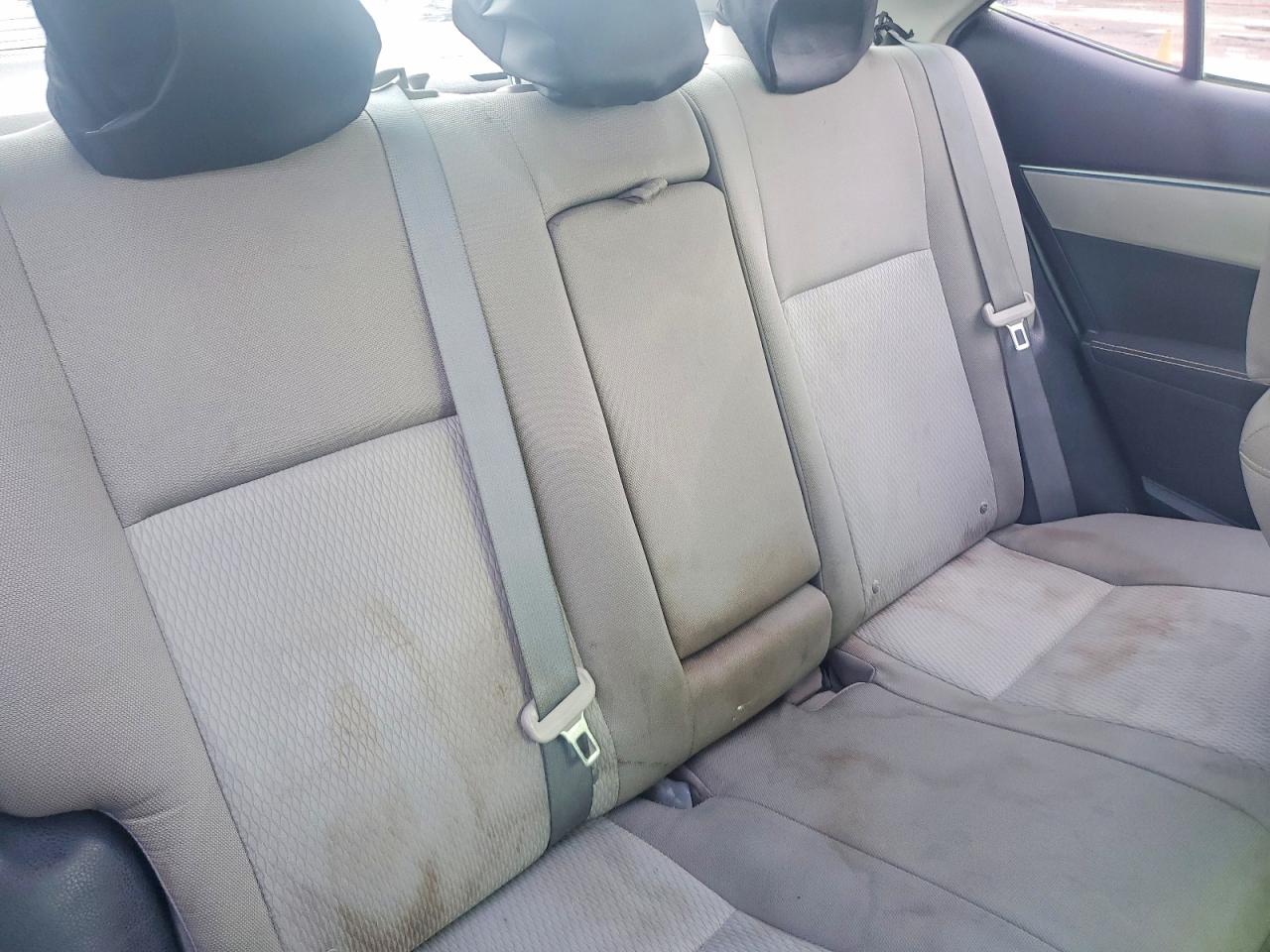 2016 TOYOTA COROLLA LE photo 10