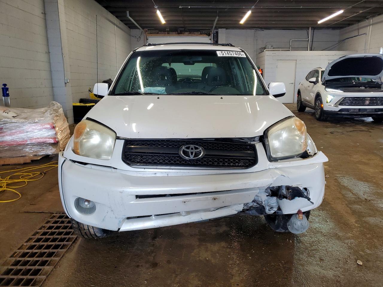 2004 TOYOTA RAV4 BASE photo 13