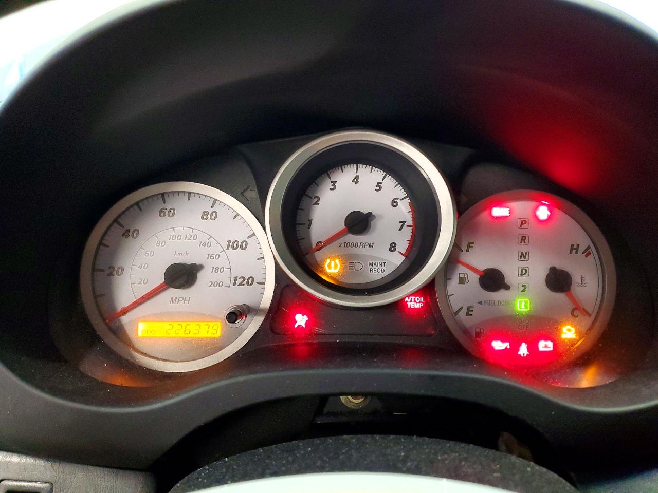 2004 TOYOTA RAV4 BASE photo 25