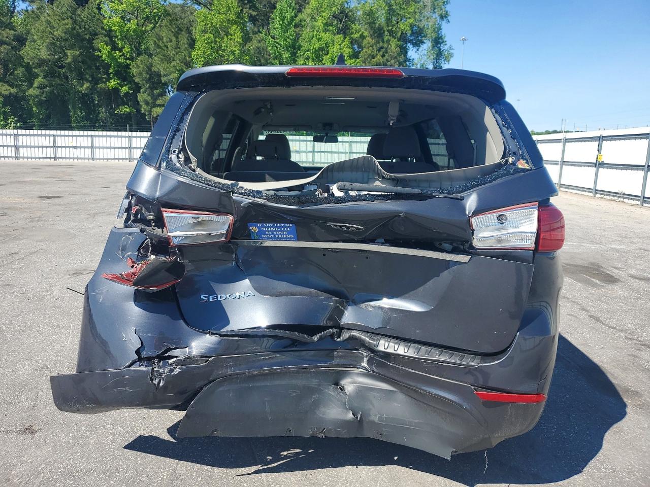 2017 KIA SEDONA LX photo 11