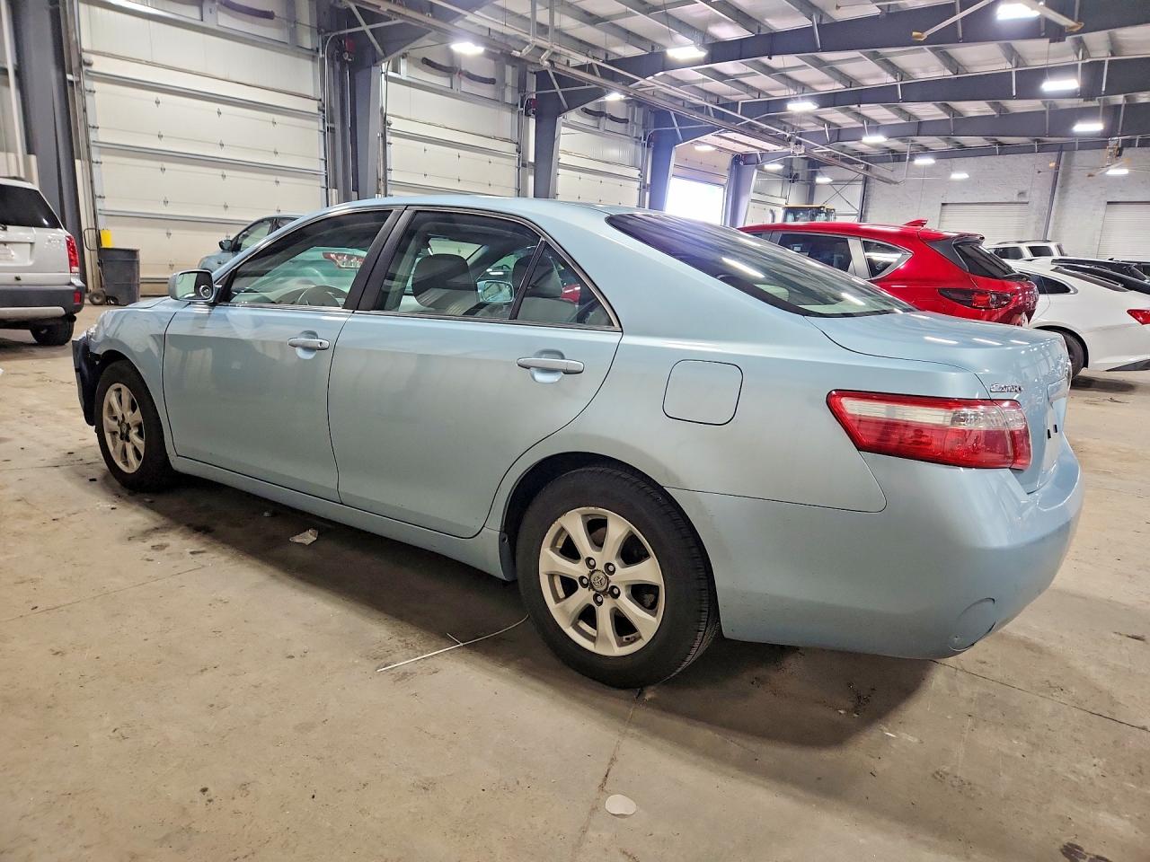 2008 TOYOTA CAMRY LE photo 3