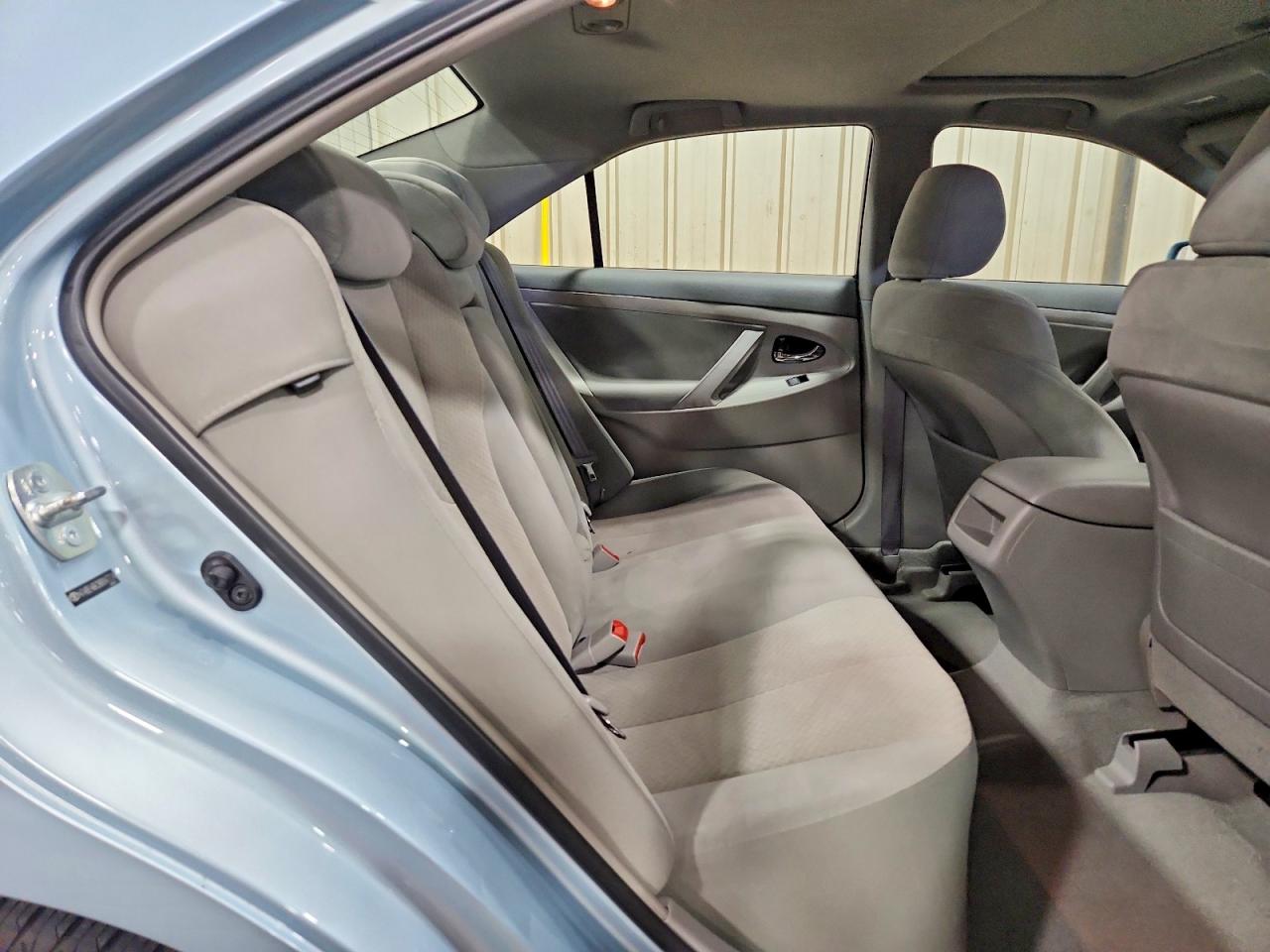 2008 TOYOTA CAMRY LE photo 19