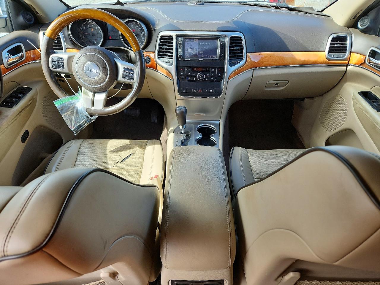 2011 JEEP GRAND CHEROKEE OVERLAND photo 15