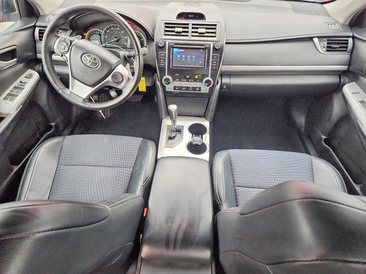 2012 TOYOTA CAMRY SE photo 22