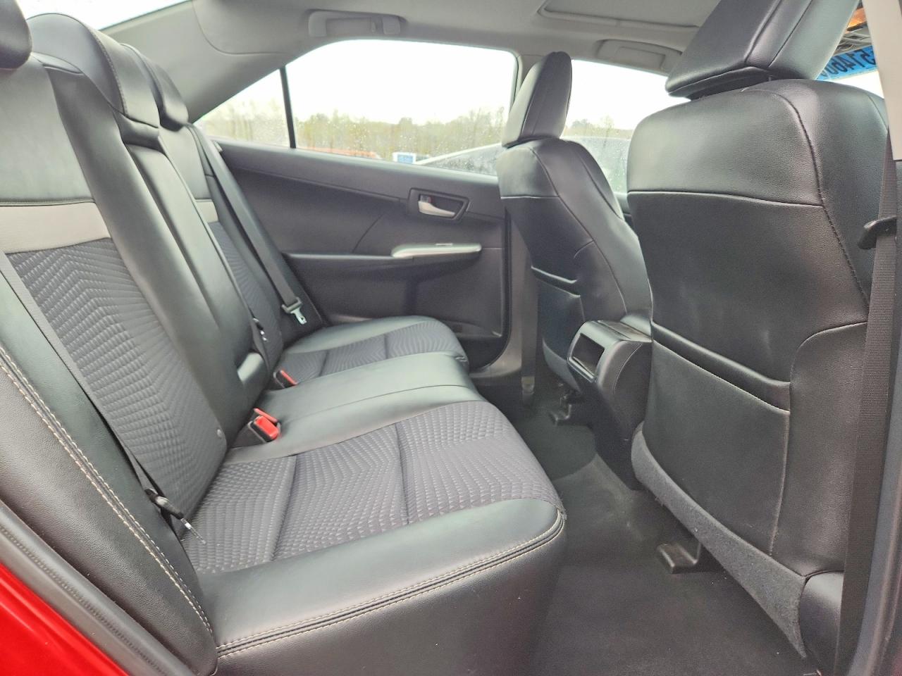 2012 TOYOTA CAMRY SE photo 28