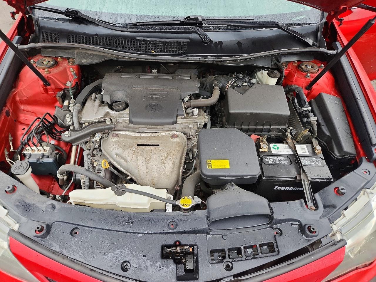 2012 TOYOTA CAMRY SE photo 31