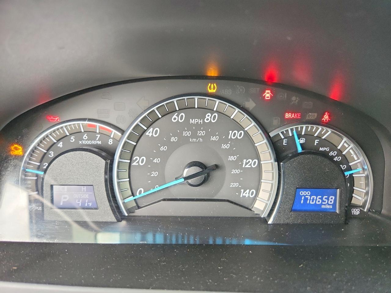 2012 TOYOTA CAMRY SE photo 25