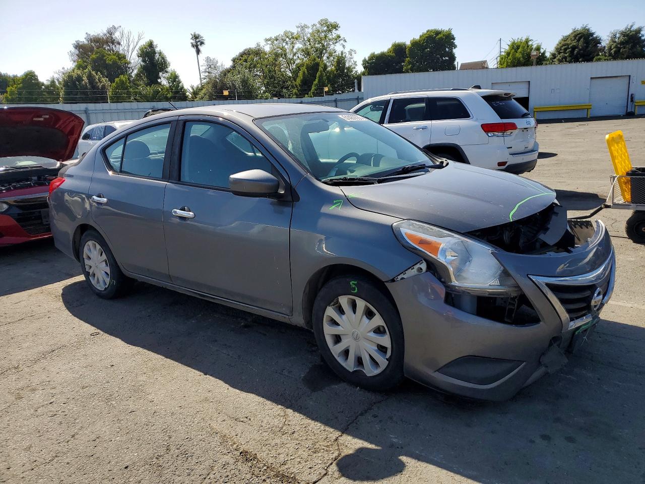 2018 NISSAN VERSA SV photo 7