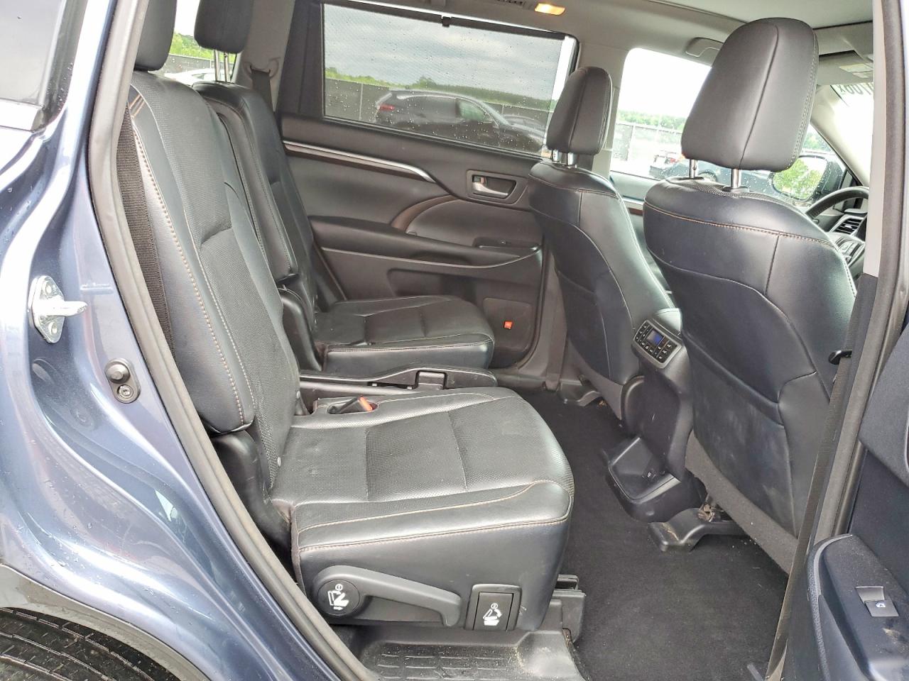 2015 TOYOTA HIGHLANDER HYBRID LIMITED PLATINUM photo 19