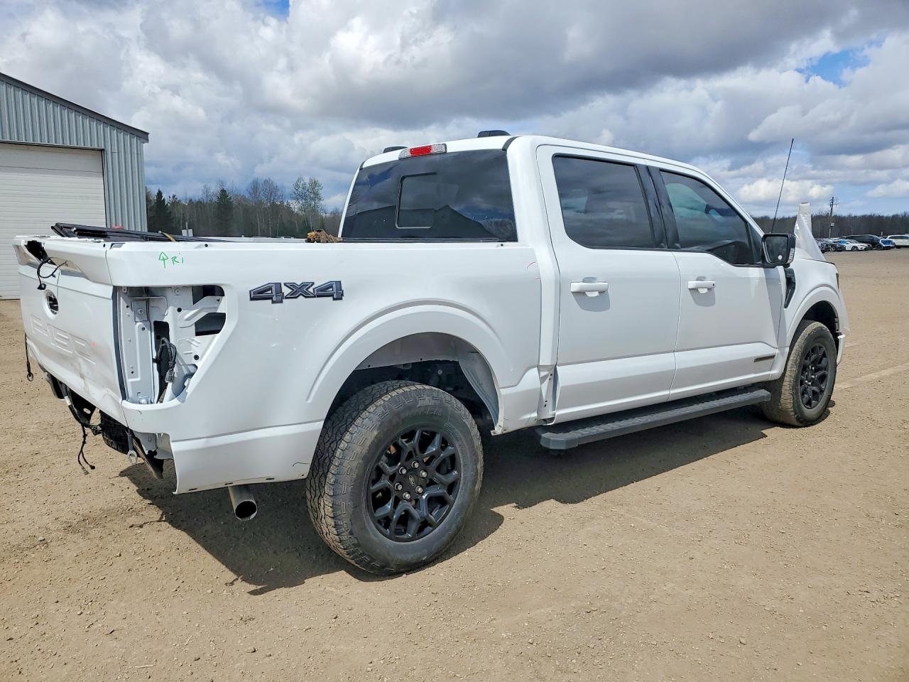 2024 FORD F150 XLT photo 5