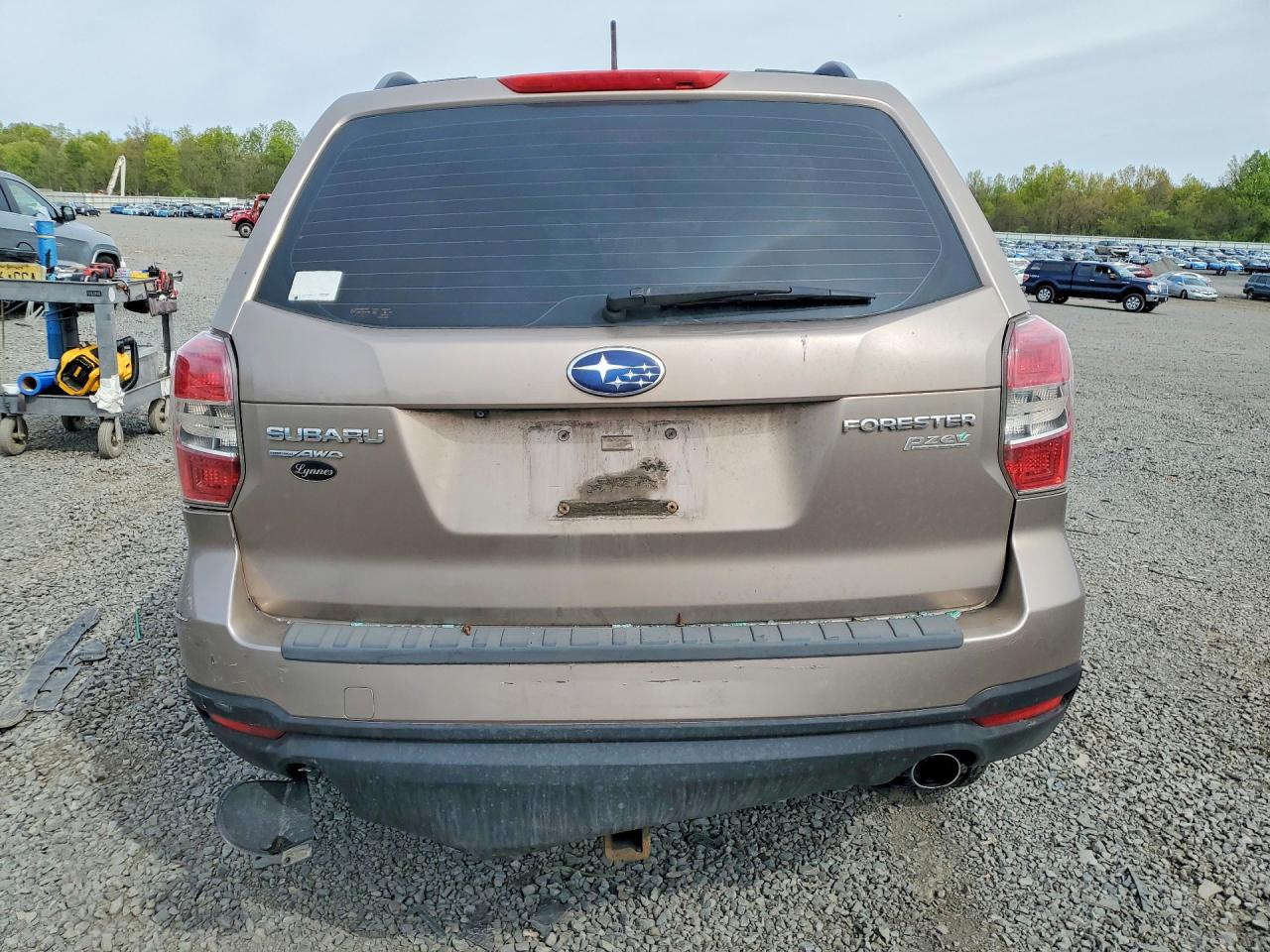 2015 SUBARU FORESTER 2.5I photo 16