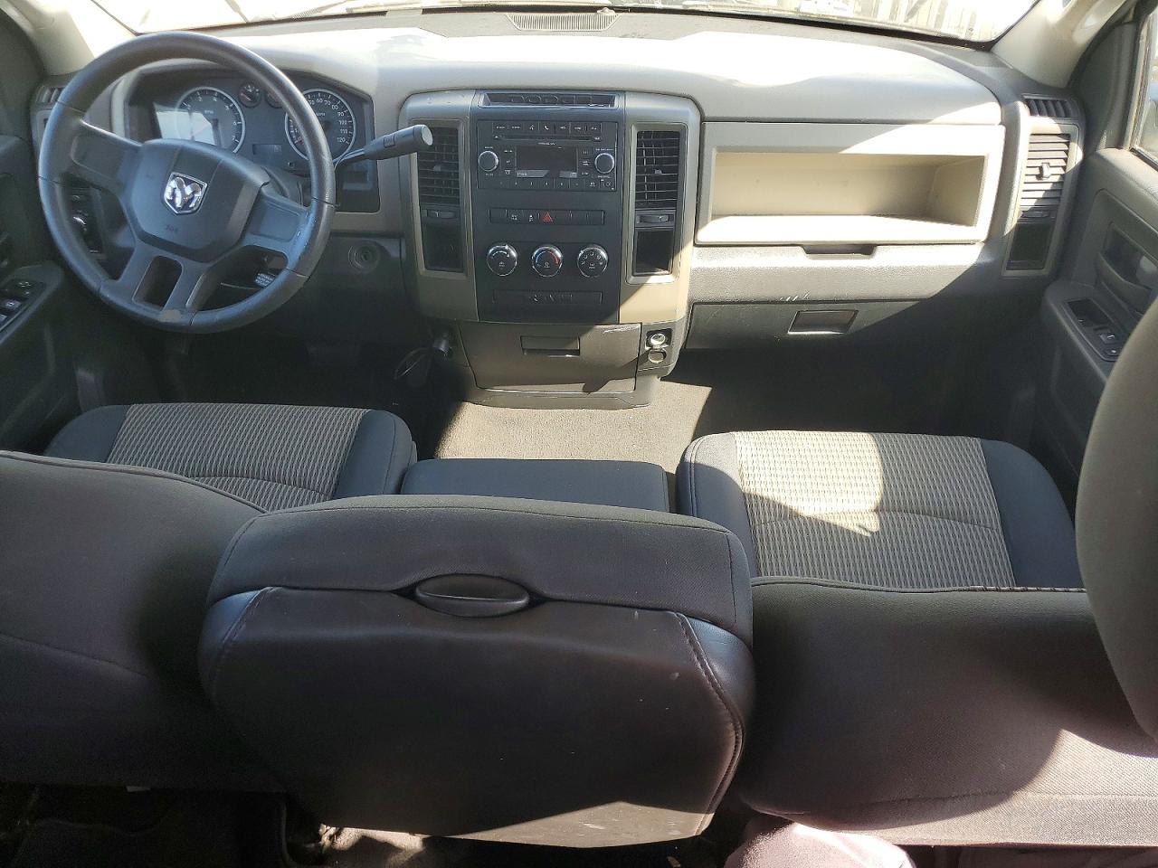 2011 DODGE RAM 1500 photo 15