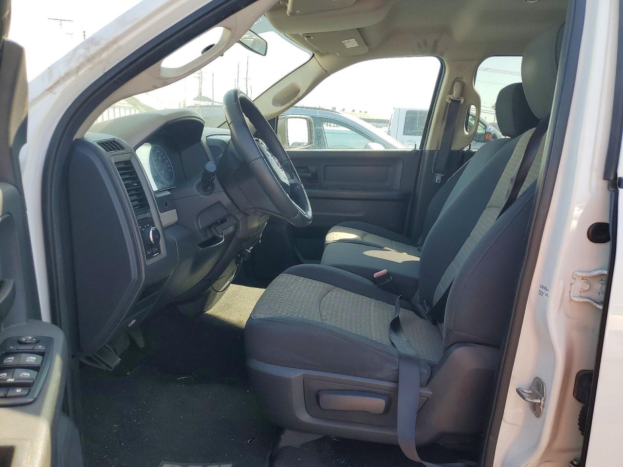 2011 DODGE RAM 1500 photo 13