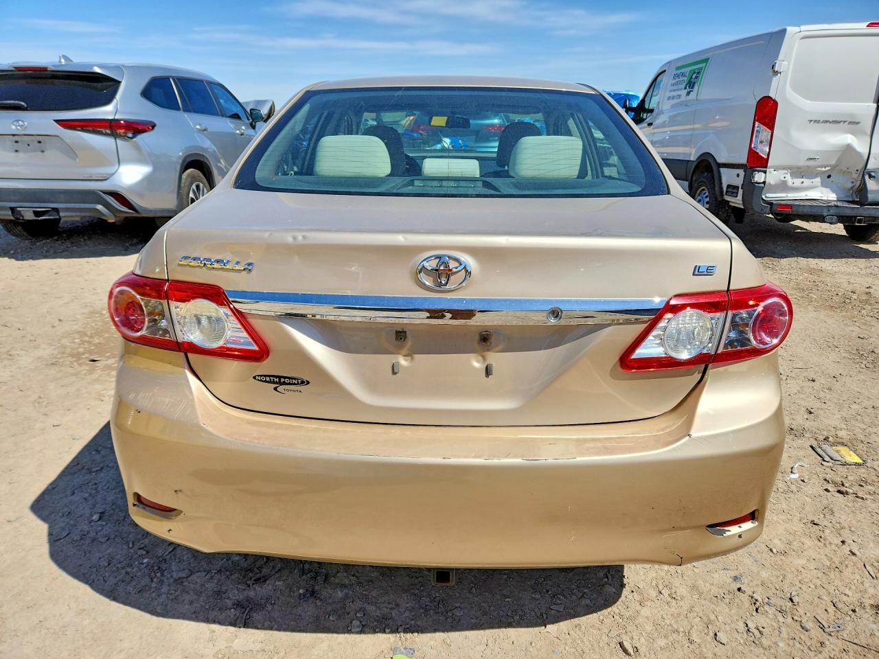 2012 TOYOTA COROLLA LE photo 11