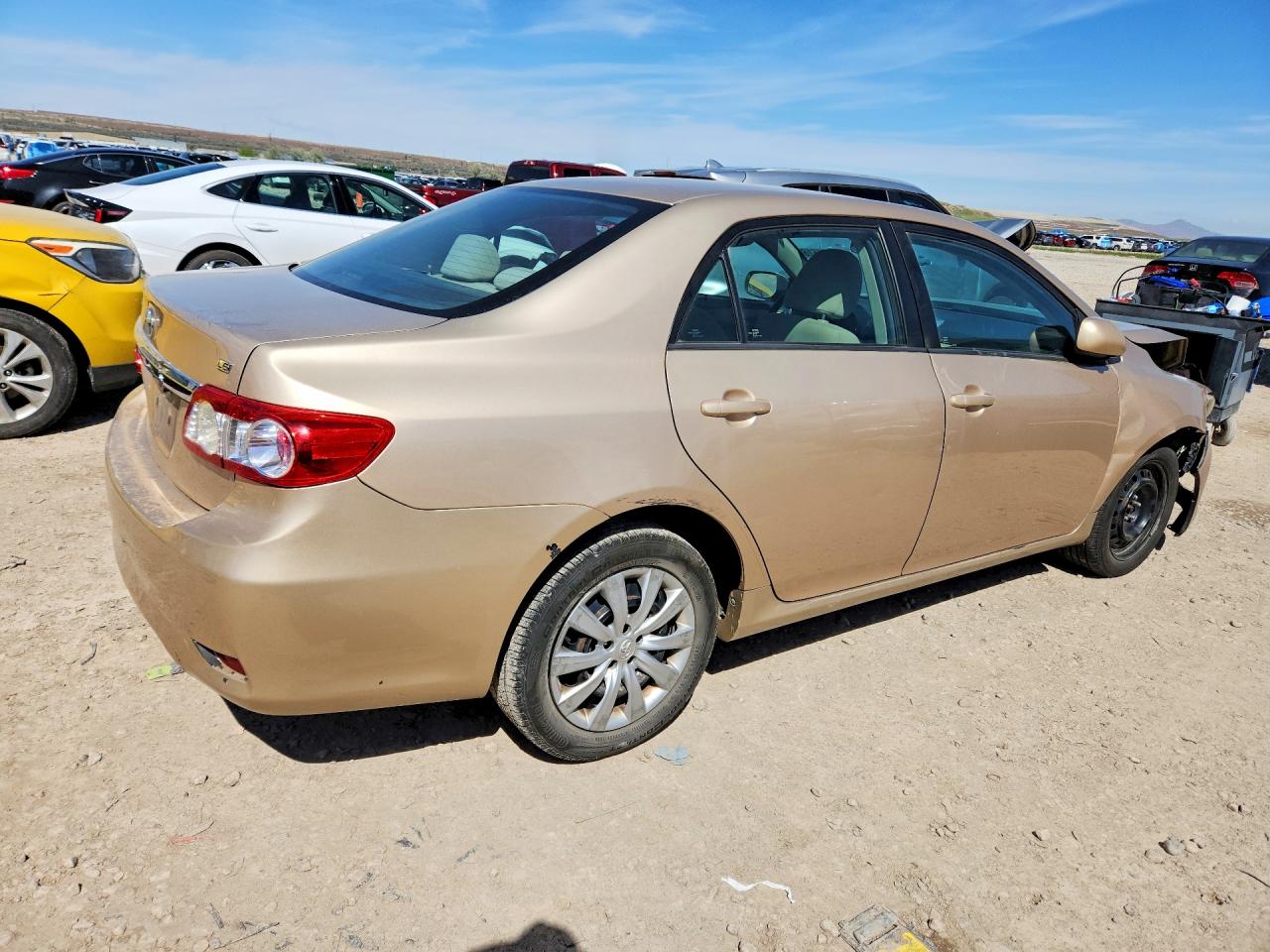 2012 TOYOTA COROLLA LE photo 5