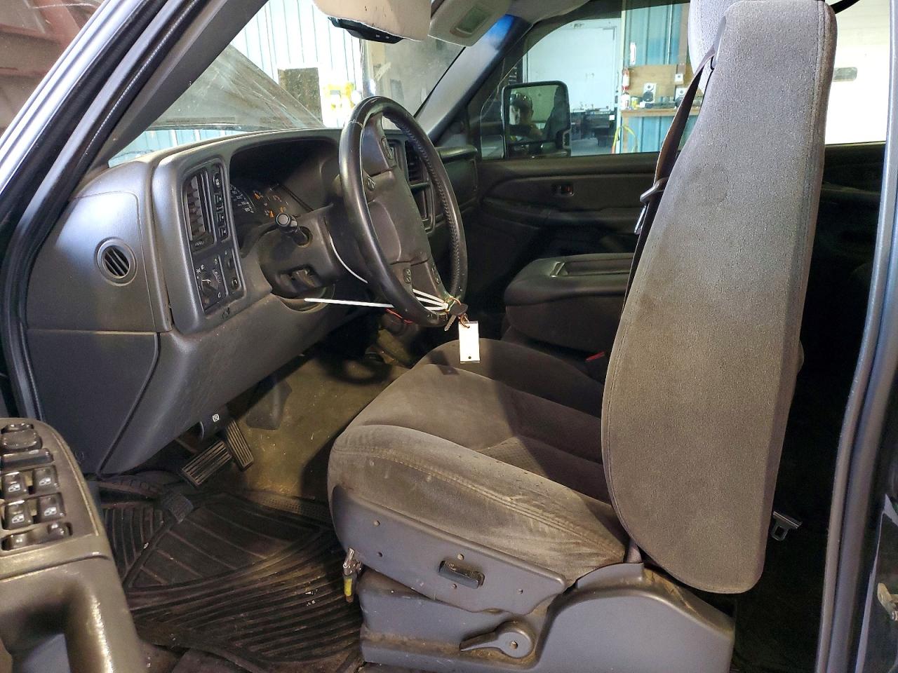 2005 CHEVROLET SILVERADO K1500 photo 7