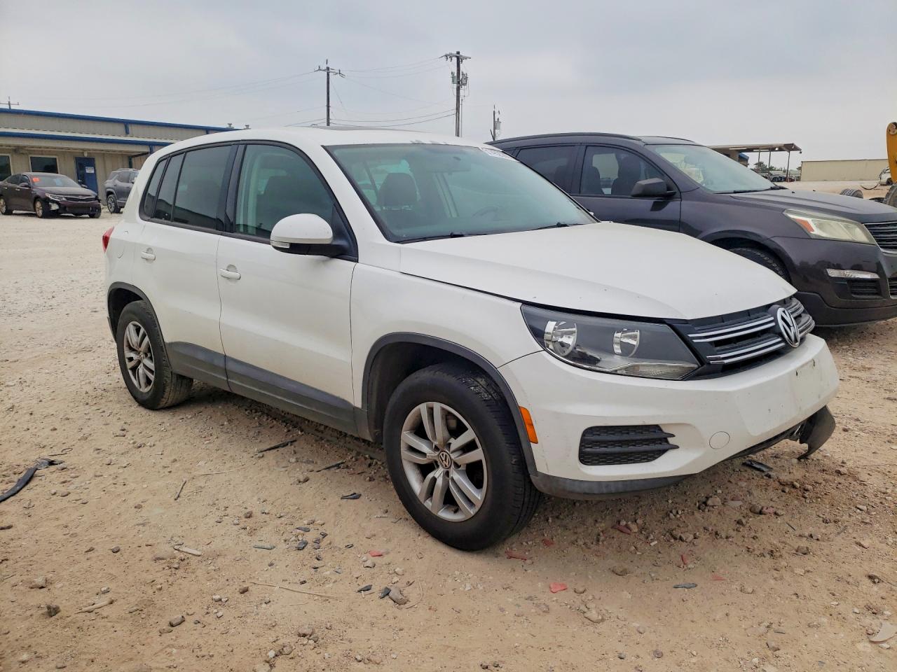 2013 VOLKSWAGEN TIGUAN S photo 10