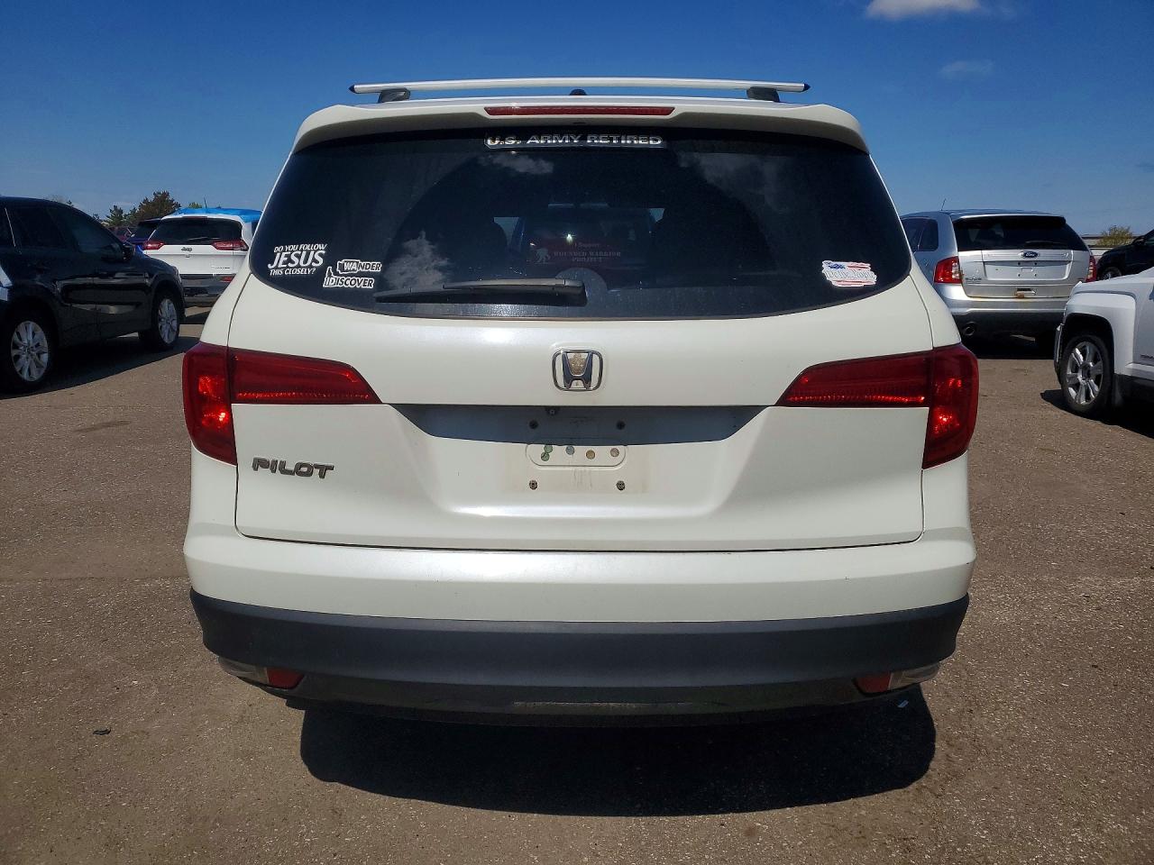 2016 HONDA PILOT EXL photo 11