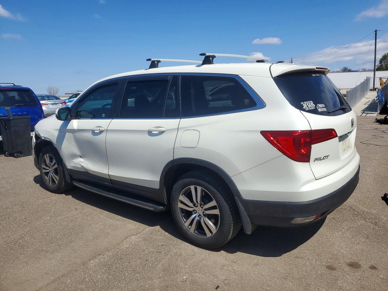 2016 HONDA PILOT EXL photo 3