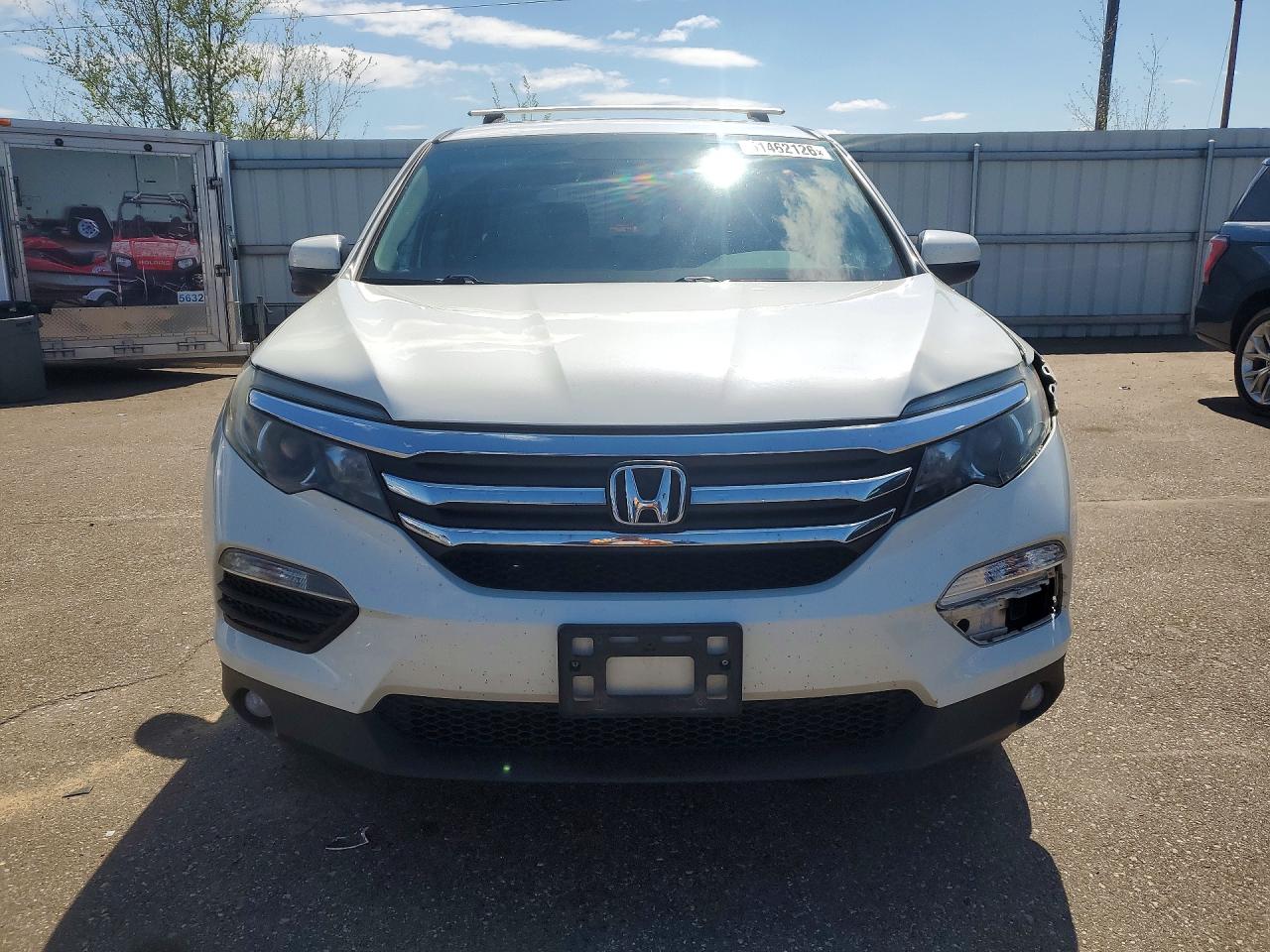 2016 HONDA PILOT EXL photo 9