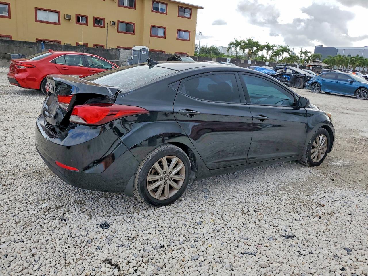 2014 HYUNDAI ELANTRA SE photo 5