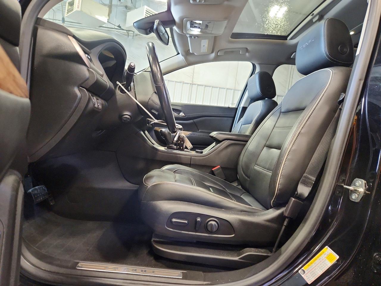 2019 GMC ACADIA DENALI photo 13