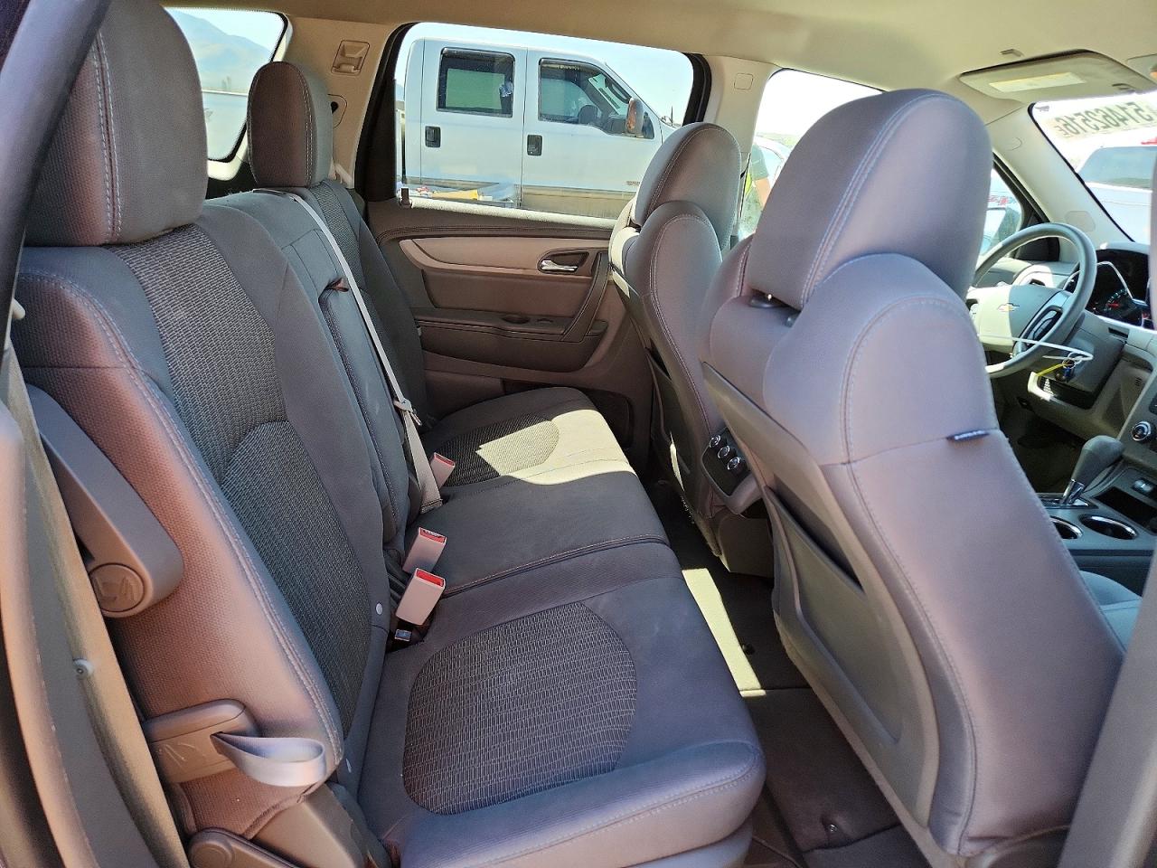 2014 CHEVROLET TRAVERSE LS photo 11