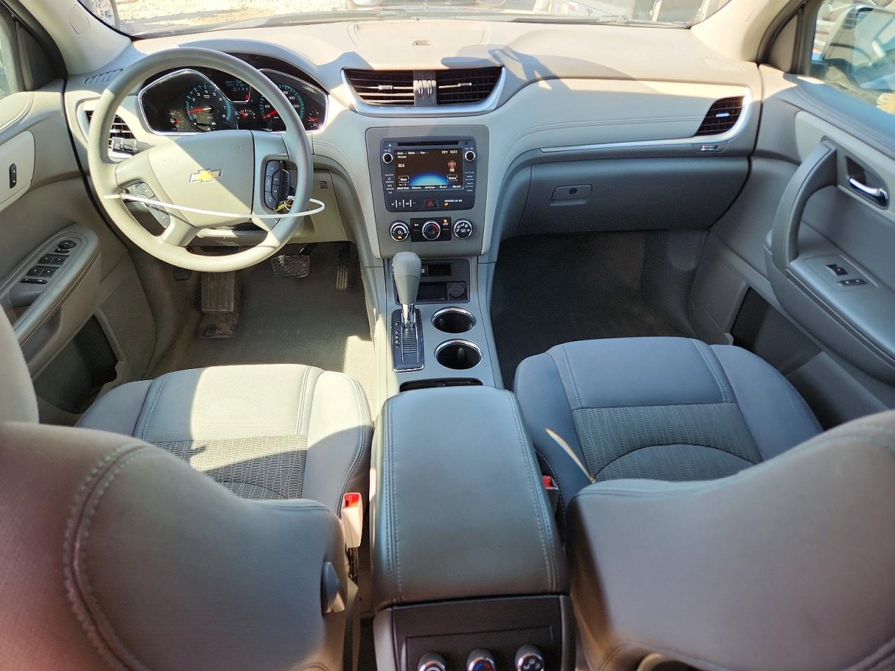2014 CHEVROLET TRAVERSE LS photo 8