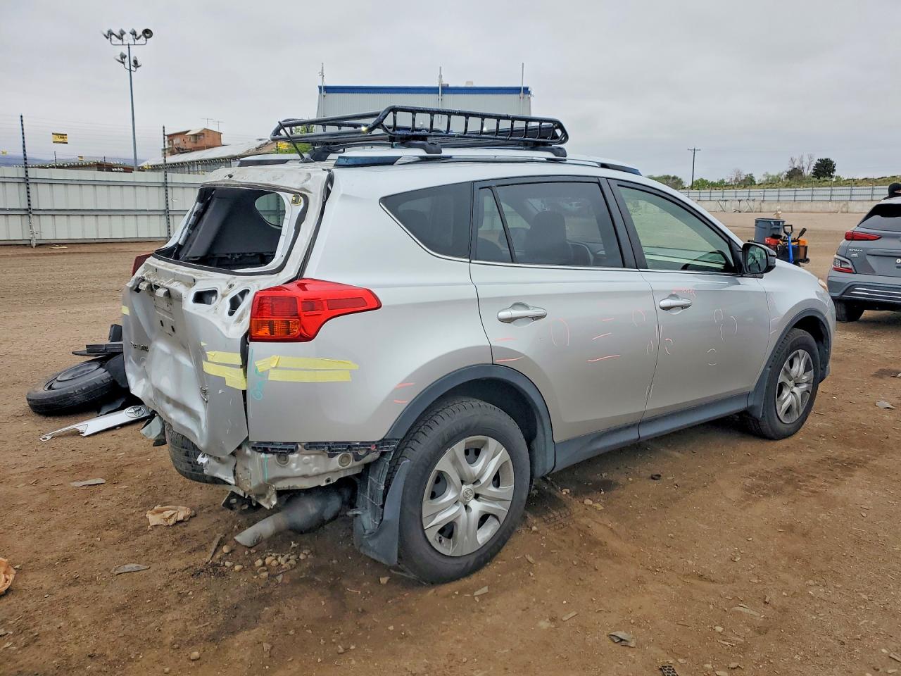 2015 TOYOTA RAV4 LE photo 5
