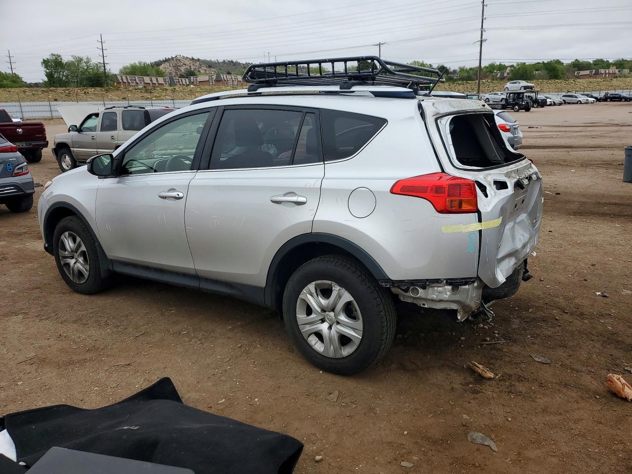 2015 TOYOTA RAV4 LE photo 3