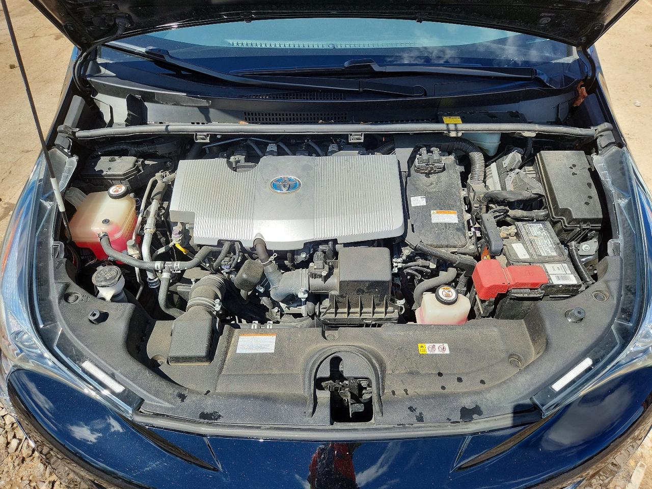 2018 TOYOTA PRIUS THREE photo 21