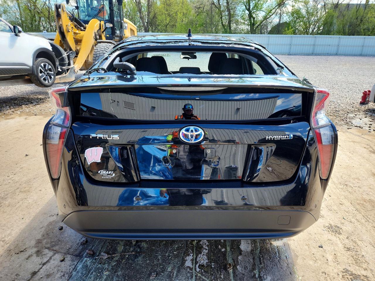 2018 TOYOTA PRIUS THREE photo 11