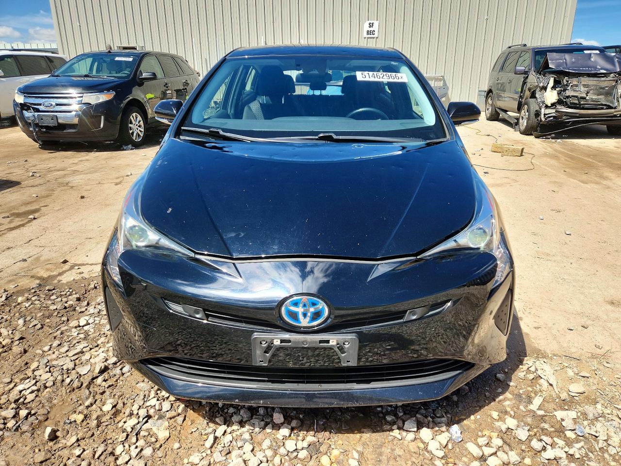 2018 TOYOTA PRIUS THREE photo 9