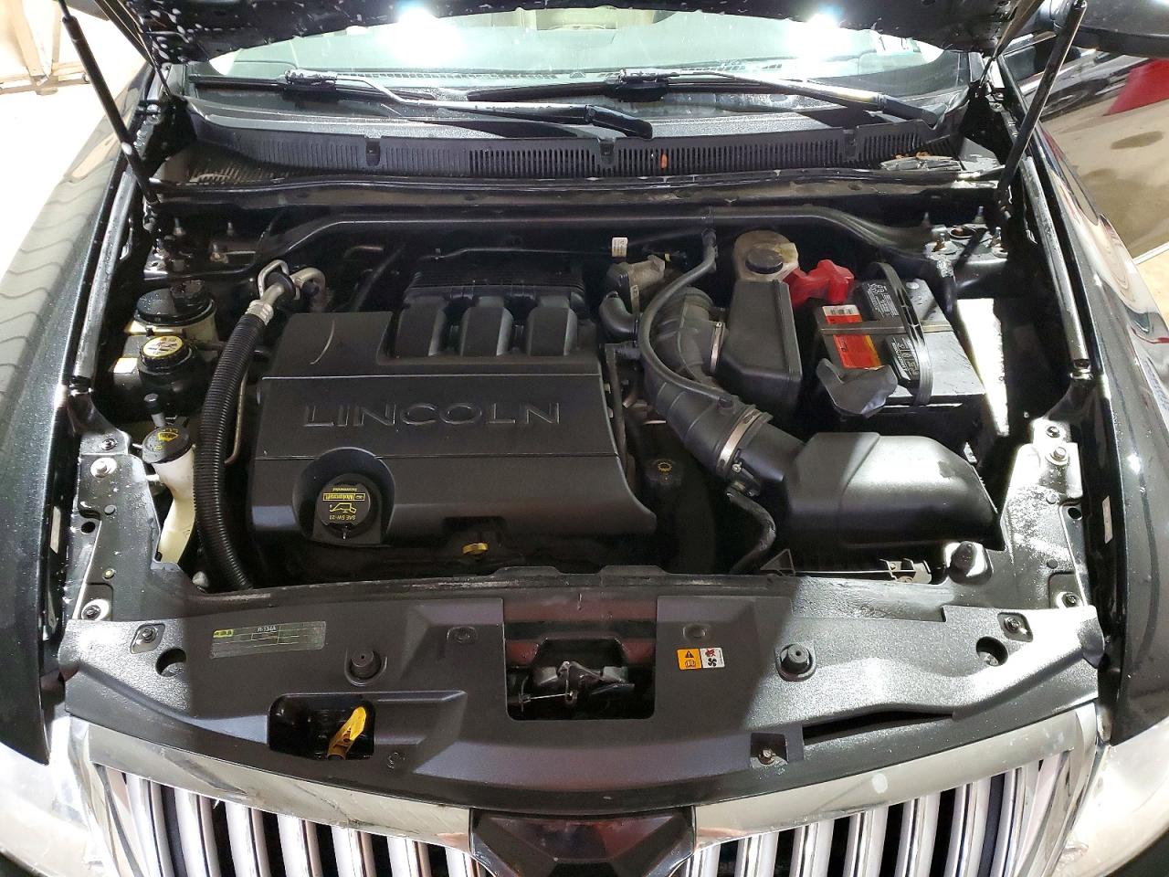 2009 LINCOLN MKS photo 31