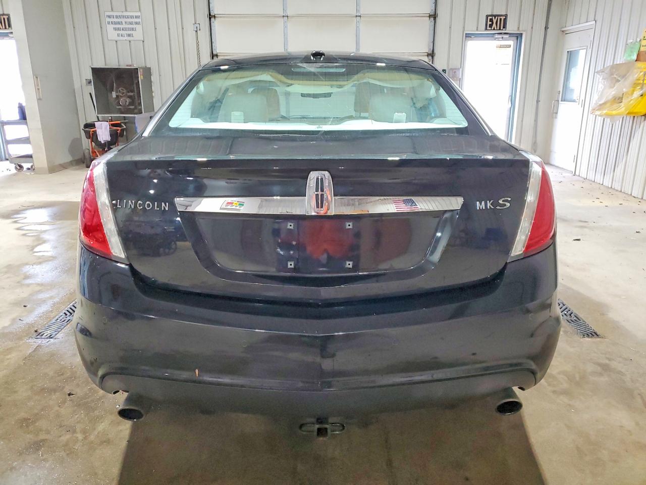 2009 LINCOLN MKS photo 16