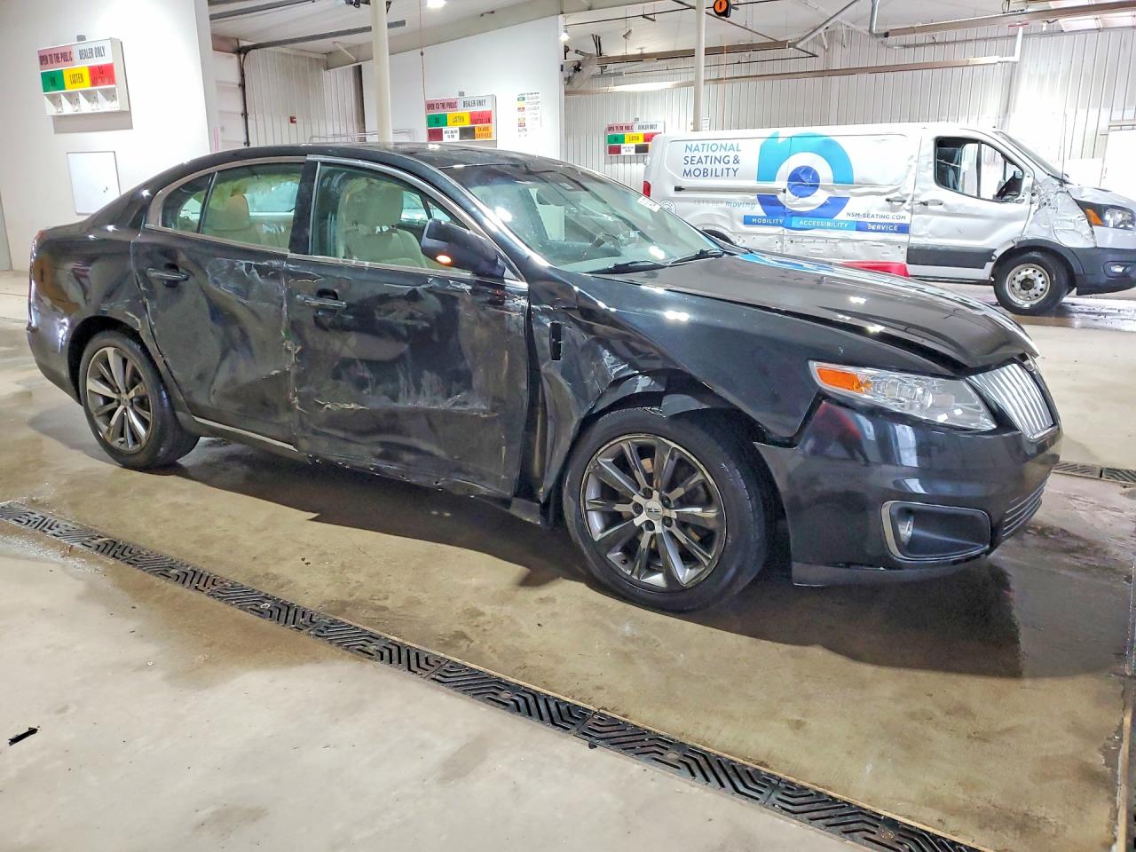 2009 LINCOLN MKS photo 10