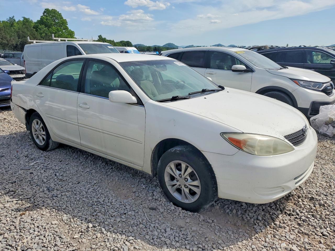 2004 TOYOTA CAMRY LE photo 7
