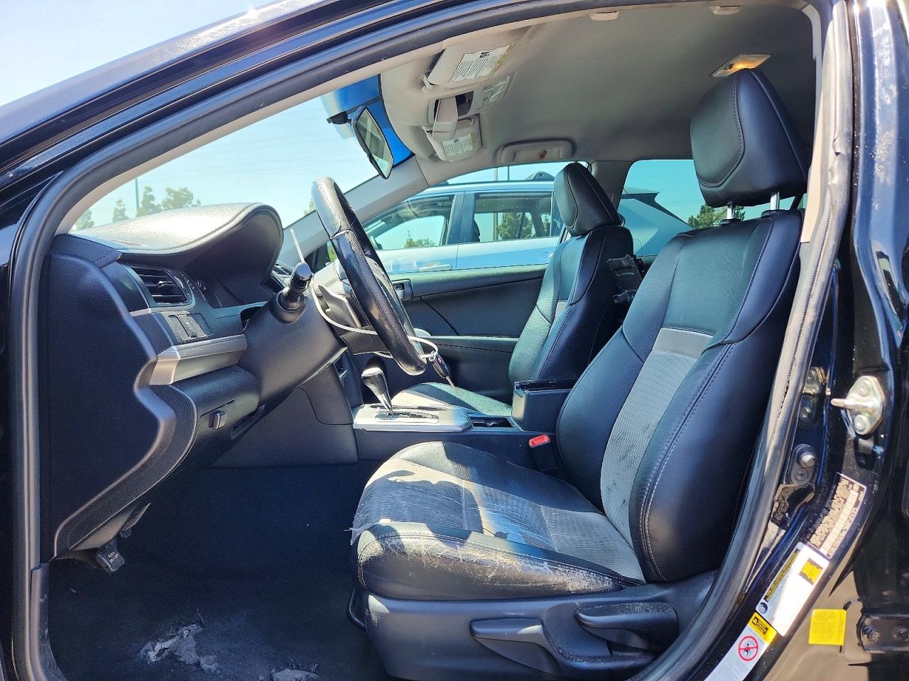 2014 TOYOTA CAMRY SE photo 7