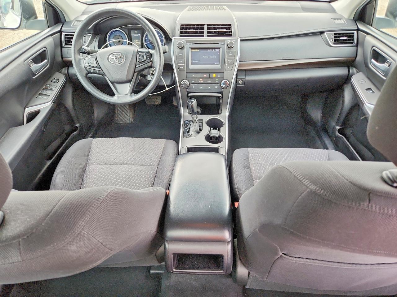 2017 TOYOTA CAMRY LE photo 22
