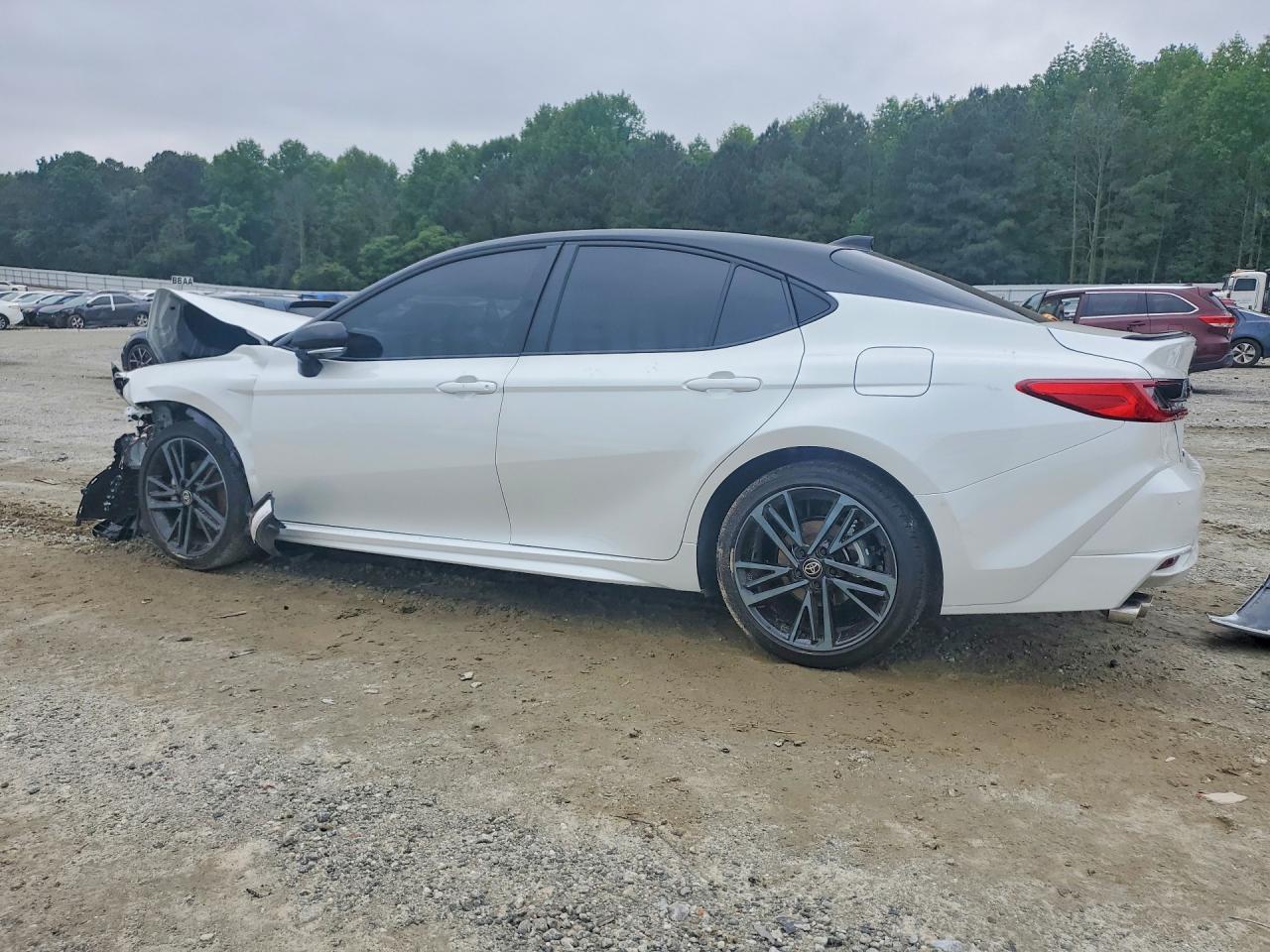 2026 TOYOTA CAMRY XSE photo 3