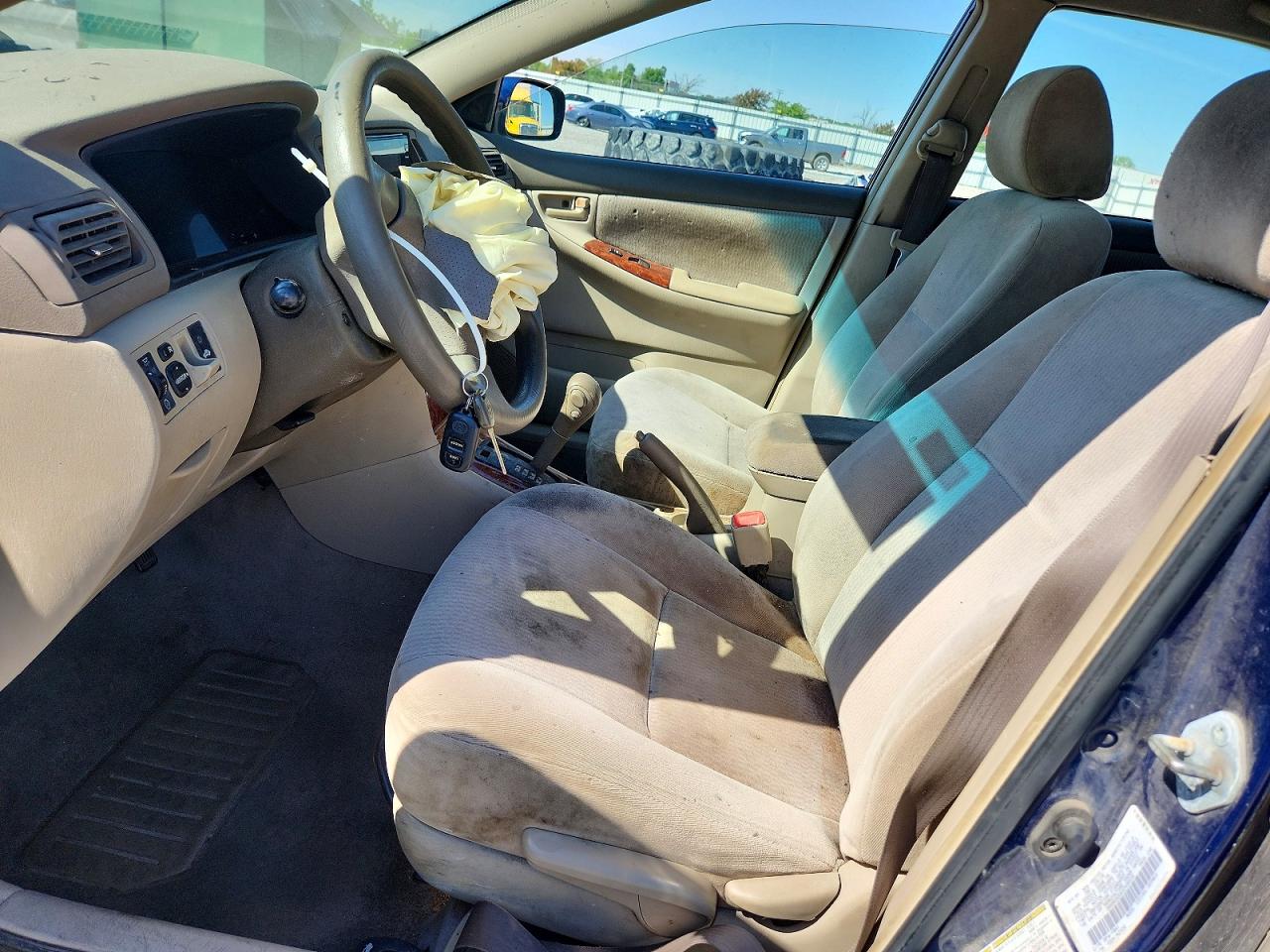 2005 TOYOTA COROLLA LE photo 19