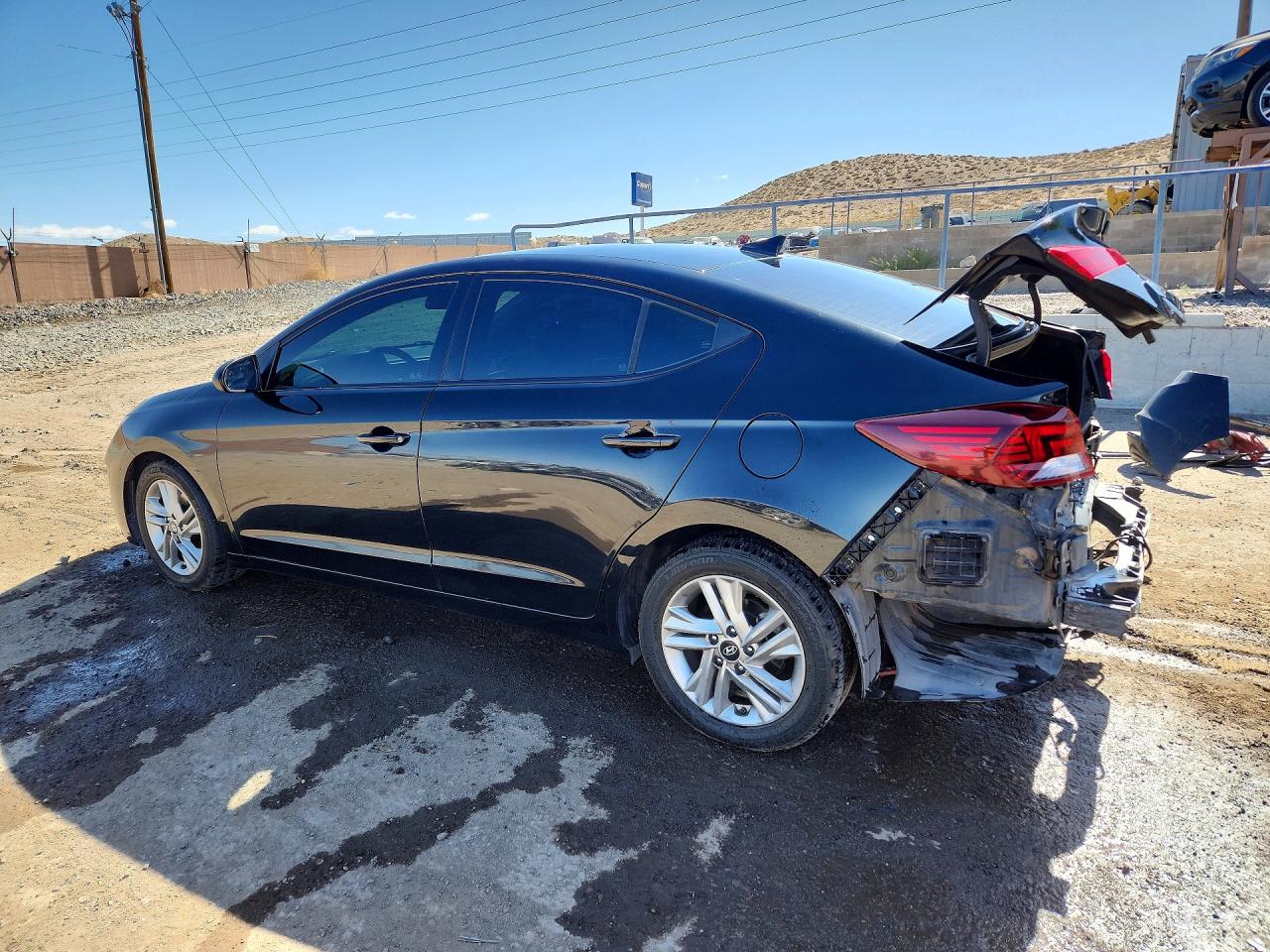 2020 HYUNDAI ELANTRA SEL photo 3