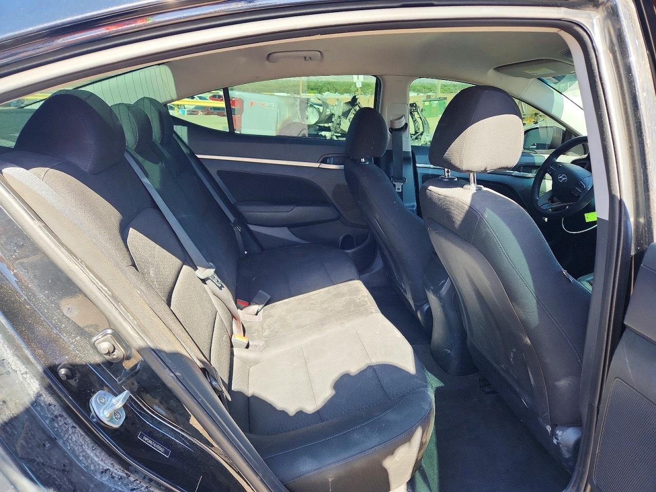 2020 HYUNDAI ELANTRA SEL photo 19
