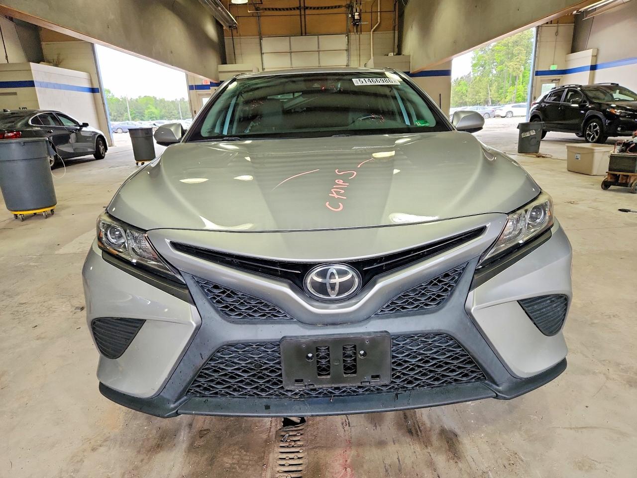 2019 TOYOTA CAMRY SE photo 13