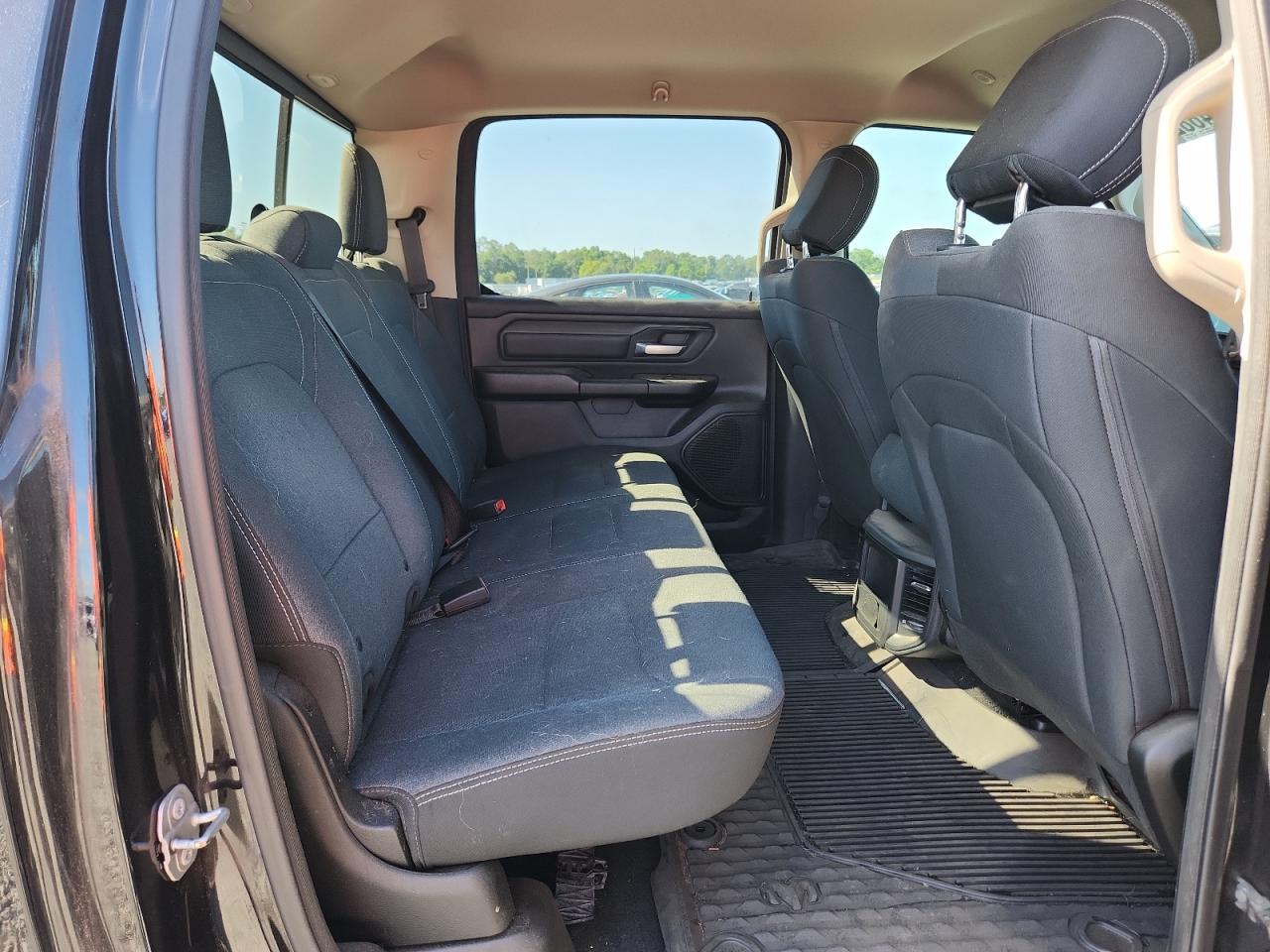 2019 RAM 1500 TRADESMAN photo 28